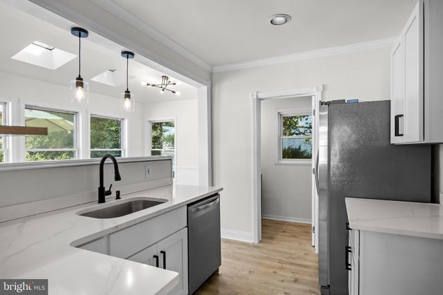 411 N CHURCH ST, Moorestown, NJ 08057