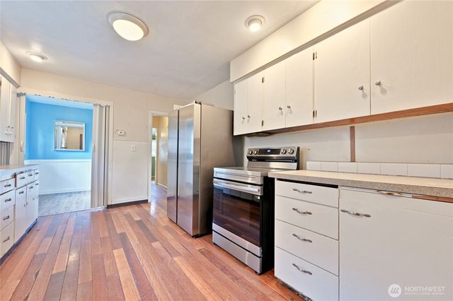 512 S 35th Street, Tacoma, WA 98418