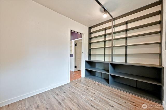 512 S 35th Street, Tacoma, WA 98418