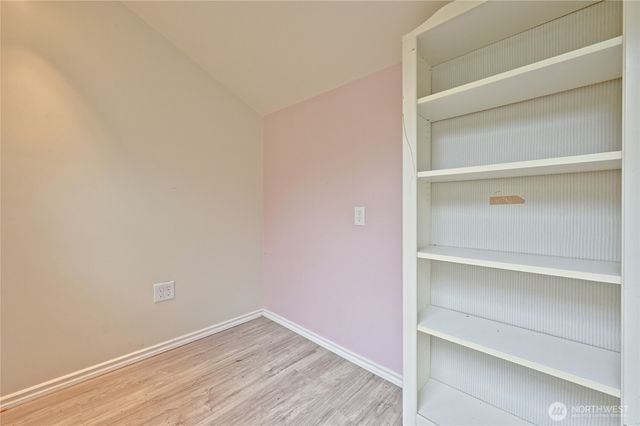 512 S 35th Street, Tacoma, WA 98418