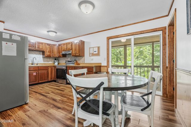 2106 Hickory Manor Road, Sevierville, TN 37862