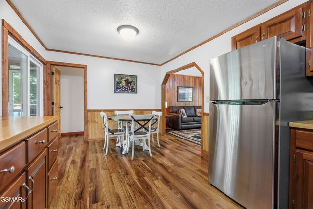 2106 Hickory Manor Road, Sevierville, TN 37862