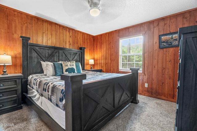 2106 Hickory Manor Road, Sevierville, TN 37862
