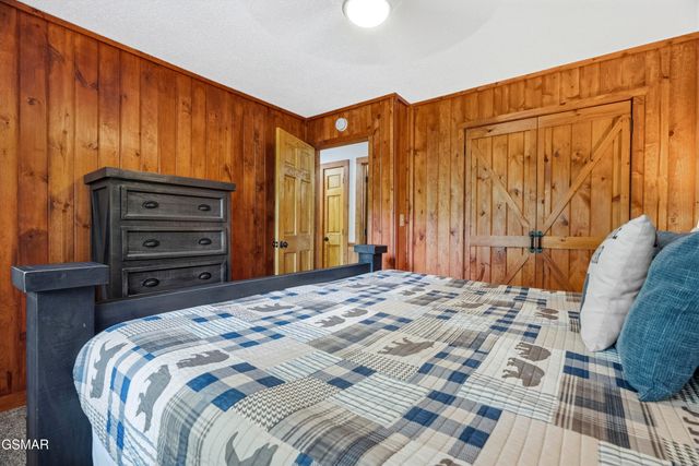 2106 Hickory Manor Road, Sevierville, TN 37862