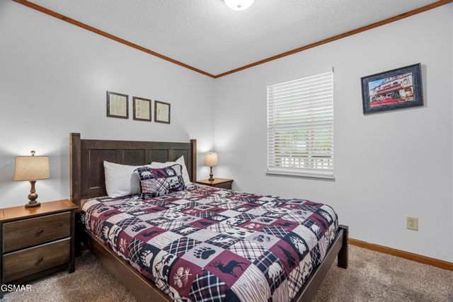 2106 Hickory Manor Road, Sevierville, TN 37862