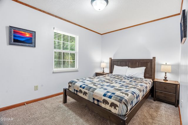 2106 Hickory Manor Road, Sevierville, TN 37862