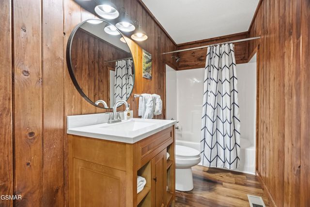 2106 Hickory Manor Road, Sevierville, TN 37862