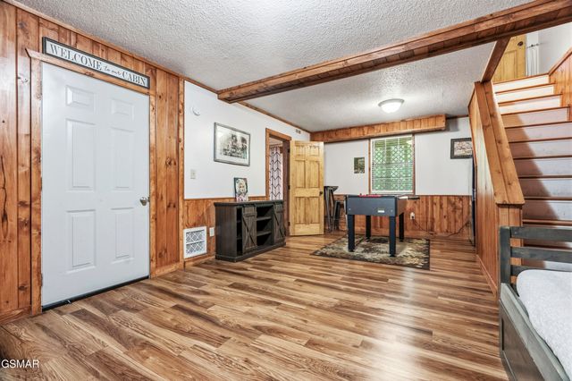 2106 Hickory Manor Road, Sevierville, TN 37862