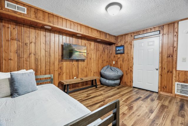2106 Hickory Manor Road, Sevierville, TN 37862