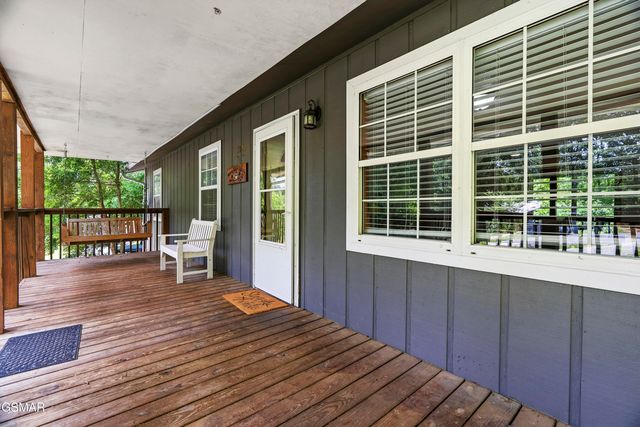 2106 Hickory Manor Road, Sevierville, TN 37862