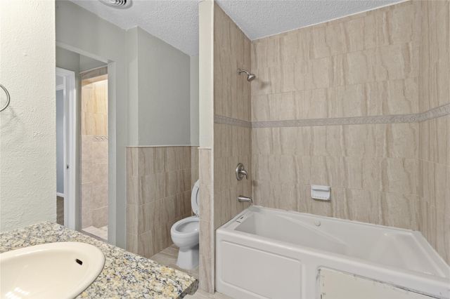 1901 S Voss Road 9, Houston, TX 77057