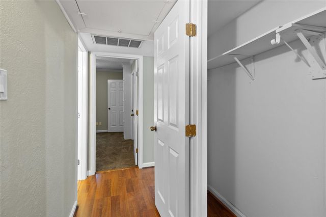 1901 S Voss Road 9, Houston, TX 77057