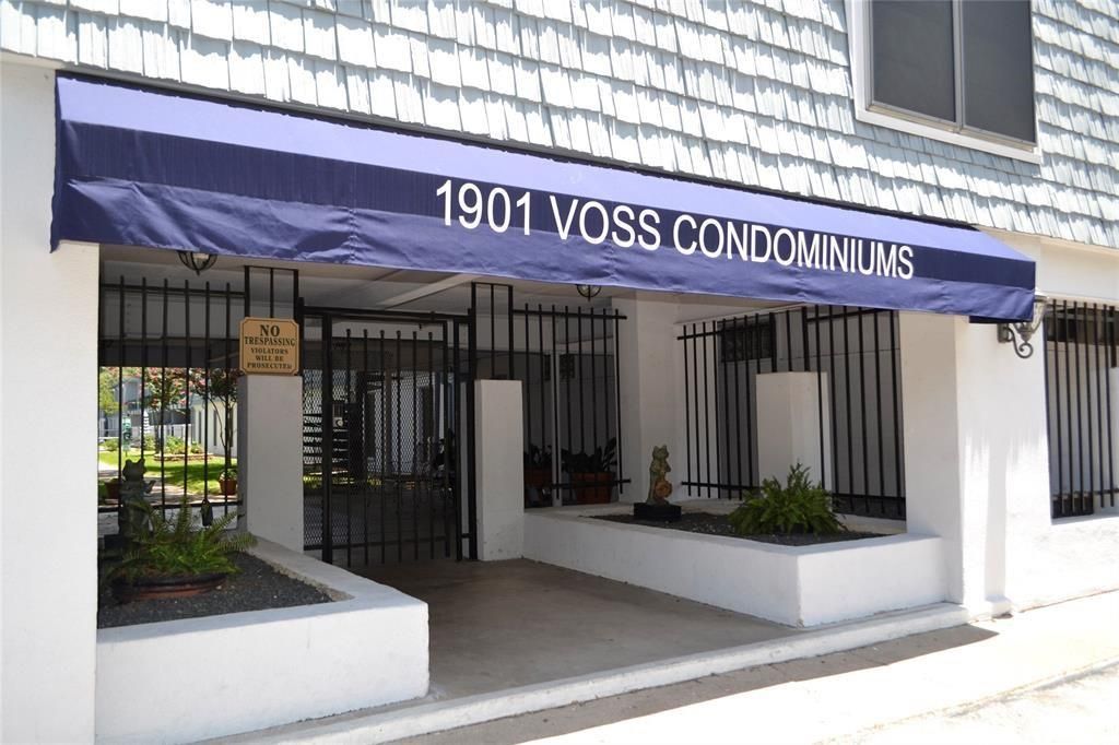 1901 S Voss Road 9, Houston, TX 77057