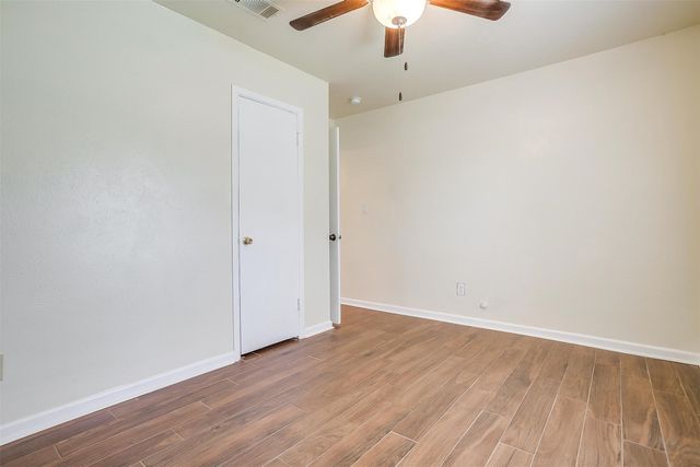 3537 Half Moon Drive, Fort Worth, TX 76111