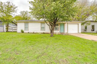3537 Half Moon Drive, Fort Worth, TX 76111