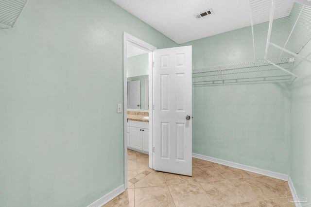 7933 Skyview Blvd, Navarre, FL 32566