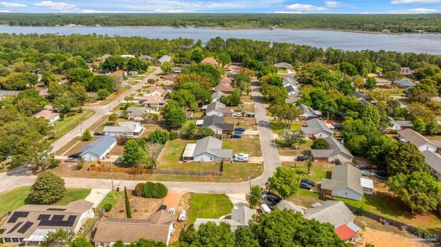 7933 Skyview Blvd, Navarre, FL 32566