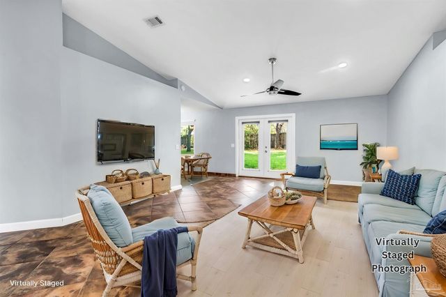7933 Skyview Blvd, Navarre, FL 32566