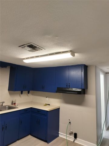 142 Fannin St, Corpus Christi, TX 78415