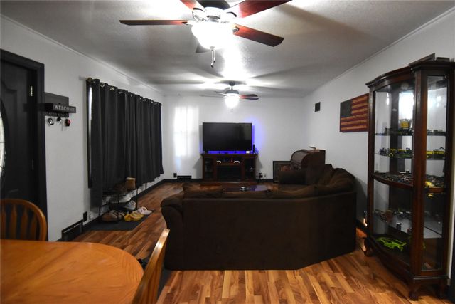 1208 Garst Avenue, Boone, IA 50036