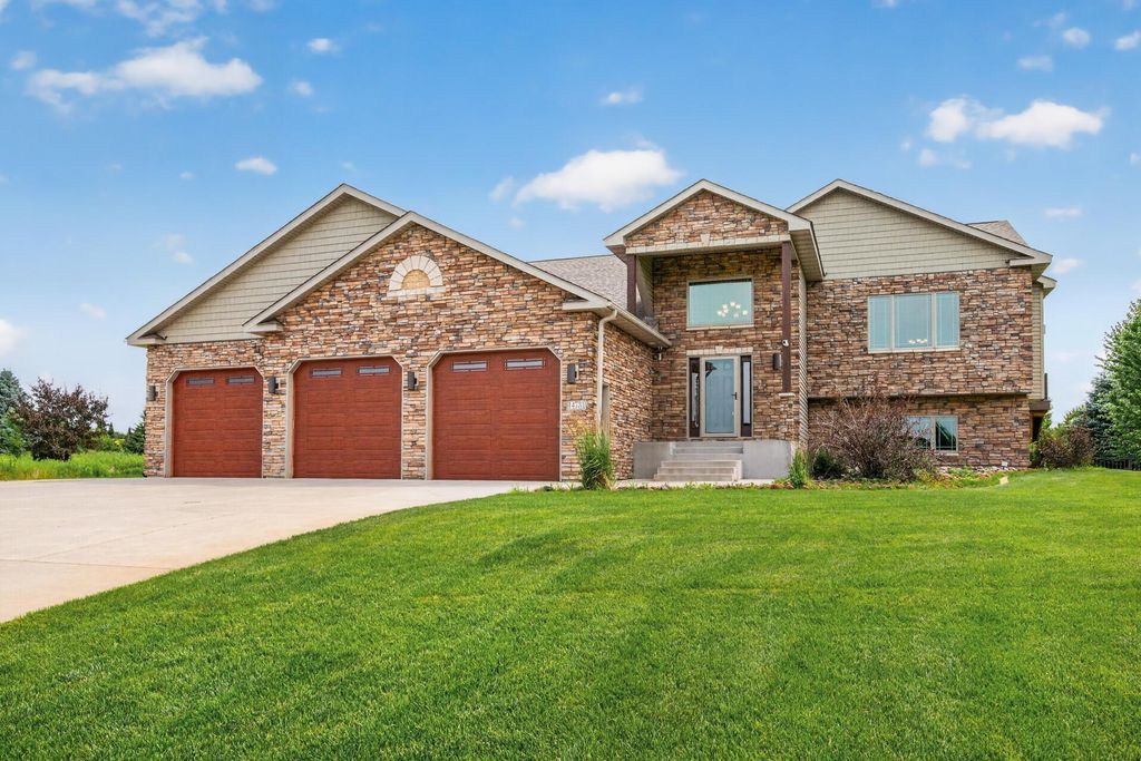 14731 Naples Street NE, Ham Lake, MN 55304