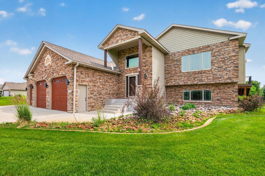 14731 Naples Street NE, Ham Lake, MN 55304 — photo 2