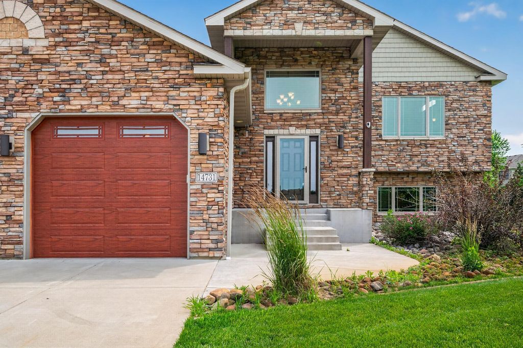 14731 Naples Street NE, Ham Lake, MN 55304 — photo 3