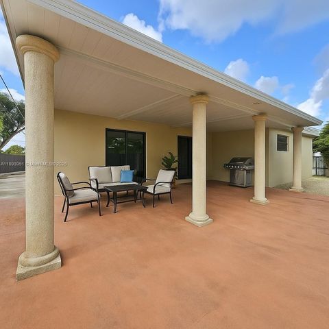 6240 SW 20th Ter, Miami, FL 33155