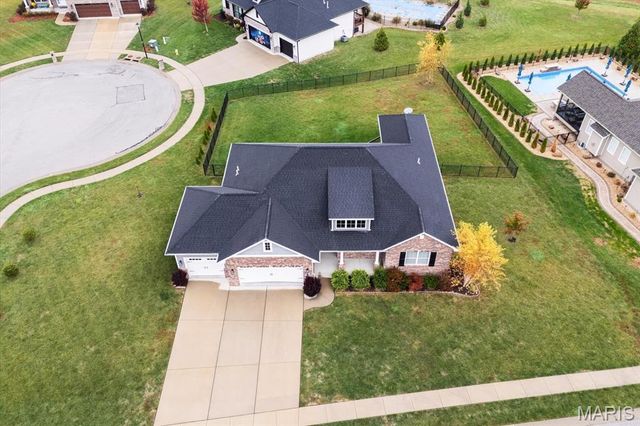 812 Green Jacket Way, O'fallon, IL 62269