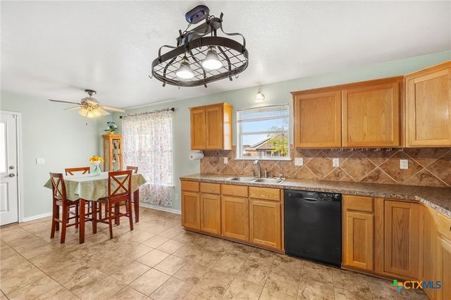3906 Llano Estacado Court, Killeen, TX 76549