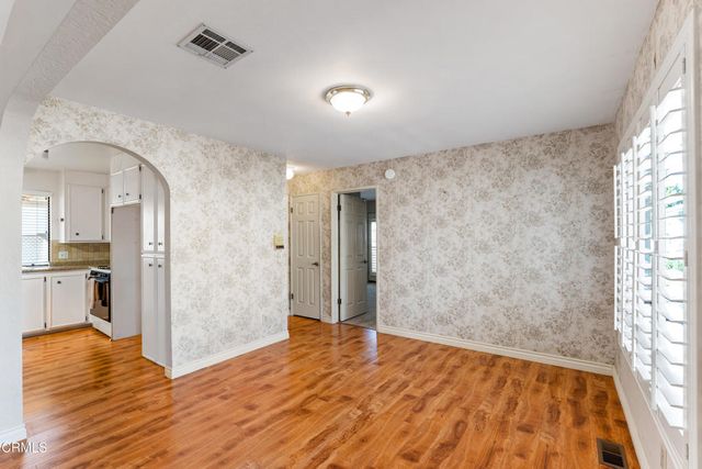 75 Poinsettia Gardens Drive, Ventura, CA 93004