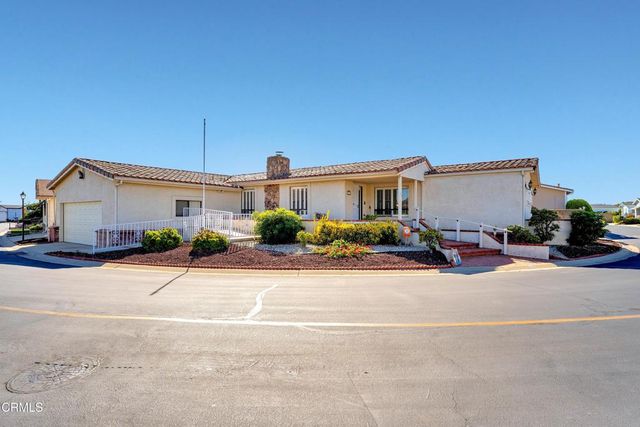 75 Poinsettia Gardens Drive, Ventura, CA 93004