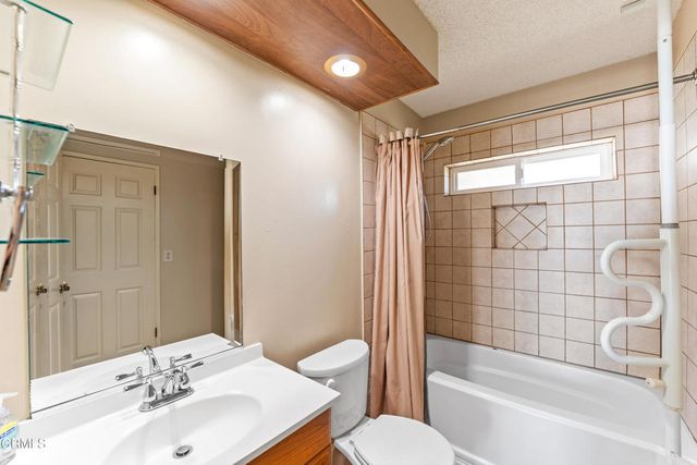 75 Poinsettia Gardens Drive, Ventura, CA 93004