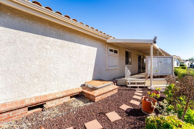 75 Poinsettia Gardens Drive, Ventura, CA 93004