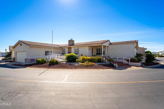 75 Poinsettia Gardens Drive, Ventura, CA 93004