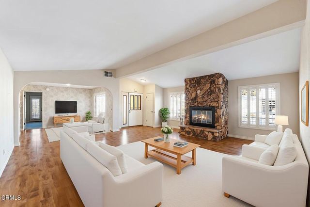 75 Poinsettia Gardens Drive, Ventura, CA 93004