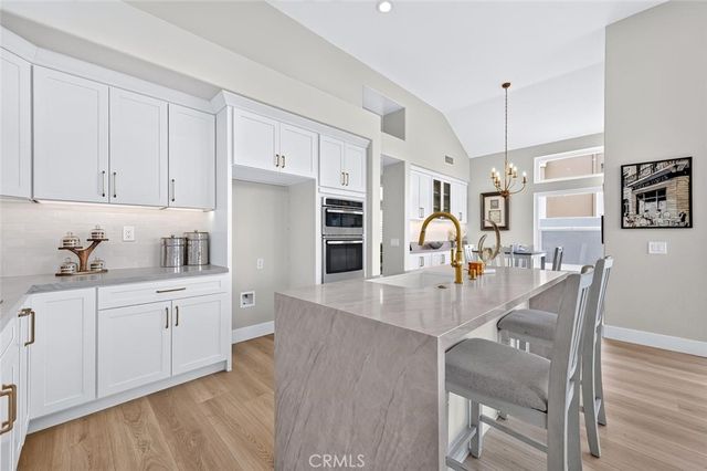 21285 Amora, Mission Viejo, CA 92692