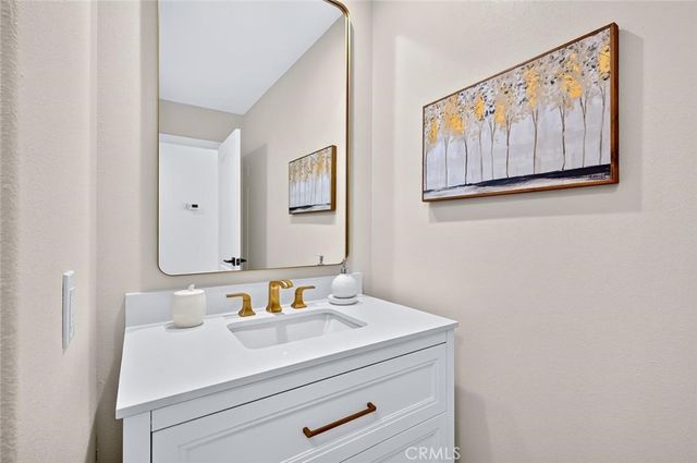 21285 Amora, Mission Viejo, CA 92692
