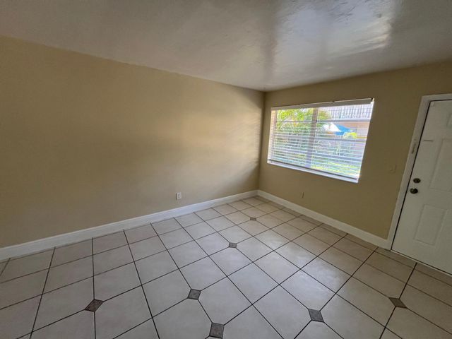 1370 NE 119TH Street 137008, Miami, FL 33161