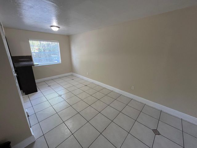 1370 NE 119TH Street 137008, Miami, FL 33161