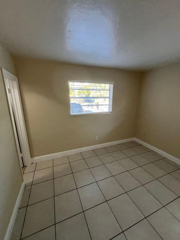 1370 NE 119TH Street 137008, Miami, FL 33161