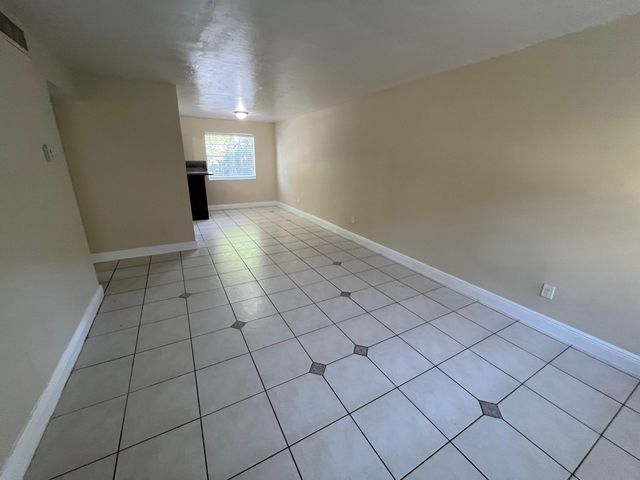1370 NE 119TH Street 137008, Miami, FL 33161