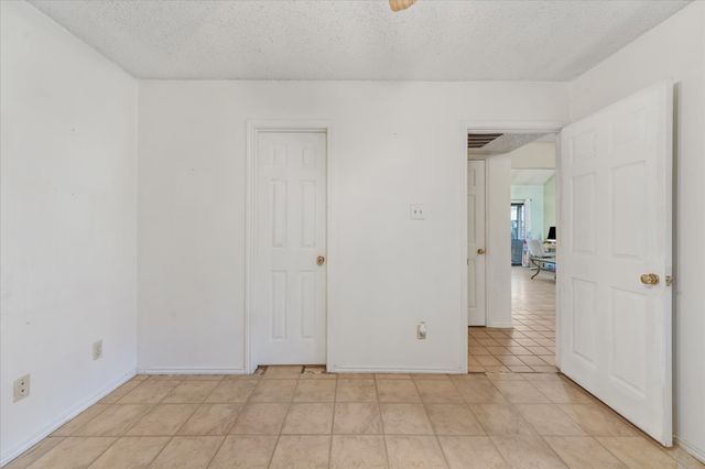 114 Wilshire Court, Irving, TX 75061