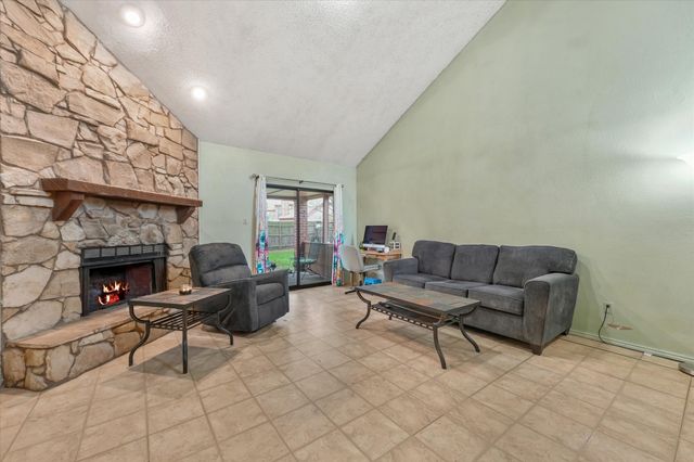 114 Wilshire Court, Irving, TX 75061