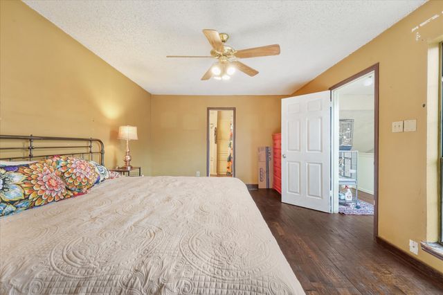 114 Wilshire Court, Irving, TX 75061