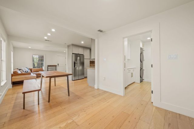 912 Mansell Ave, Austin, TX 78702