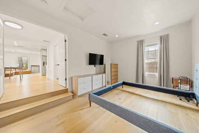 912 Mansell Ave, Austin, TX 78702