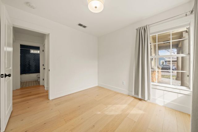 912 Mansell Ave, Austin, TX 78702