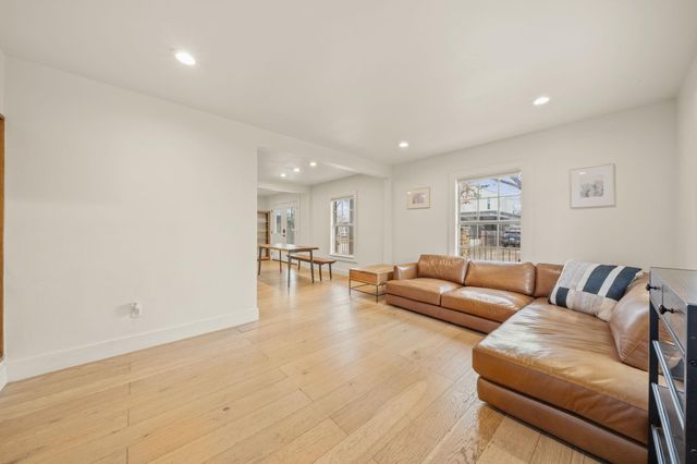 912 Mansell Ave, Austin, TX 78702