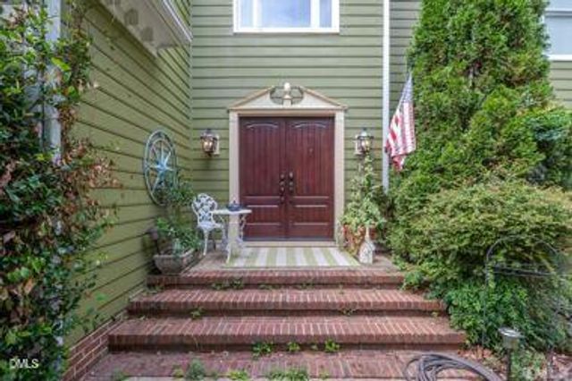 102 Powder Mill Court, Cary, NC 27518